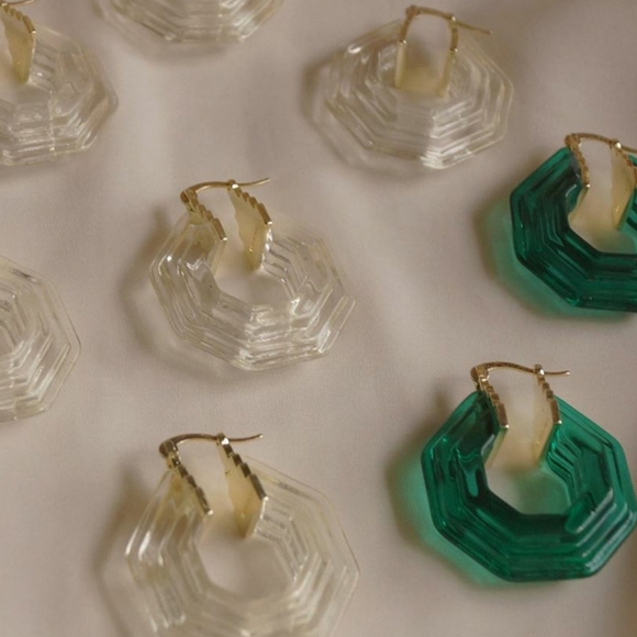 New luxury Gold Hoops Clear Acrylic earrings - Picture 7 of 9